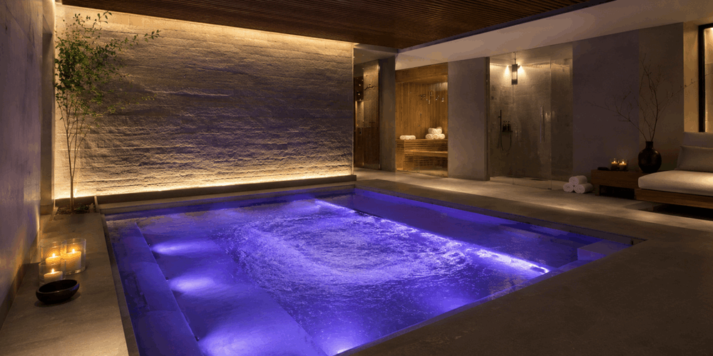 Vasca-idromassaggio-a-Perugia-in-area-wellness-sedute-e-postazioni-per-il-relax